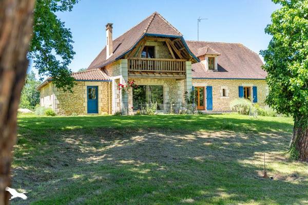 Maison à vendre |  Conne-de-Labarde |  7 pièces | 200 m²