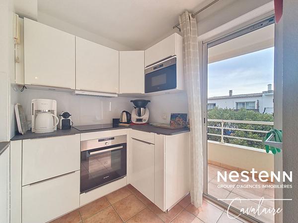 Appartement Cavalaire-sur-Mer 3 pièce(s) 61 m² avec terrasse, garage et place de stationnement en en centre ville et proche des plages