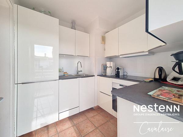 Appartement Cavalaire-sur-Mer 3 pièce(s) 61 m² avec terrasse, garage et place de stationnement en en centre ville et proche des plages