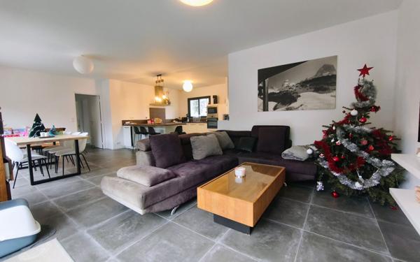 Maison à vendre    4 pièces •  Tosse