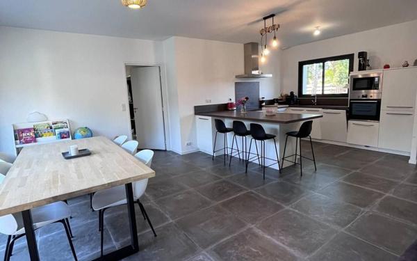 Maison à vendre    4 pièces •  Tosse