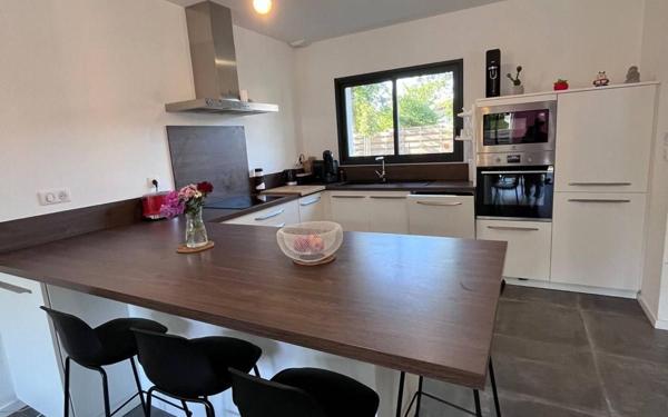 Maison à vendre    4 pièces •  Tosse