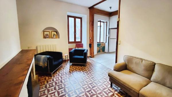 Charmante maison de village avec garage et terrasse