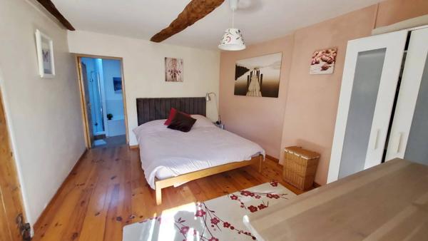 Charmante maison de village avec garage et terrasse