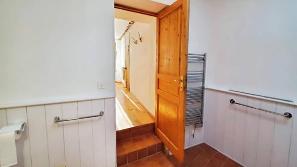 Charmante maison de village avec garage et terrasse