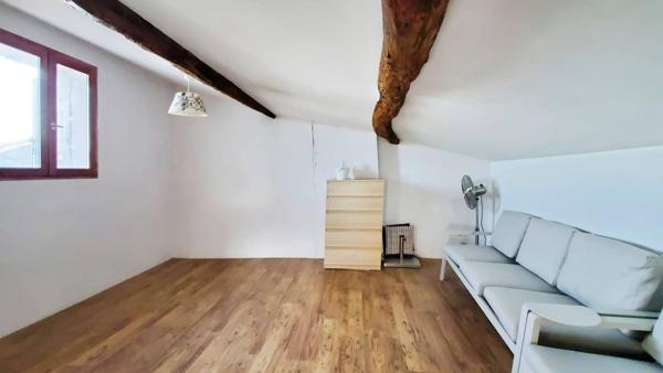 Charmante maison de village avec garage et terrasse