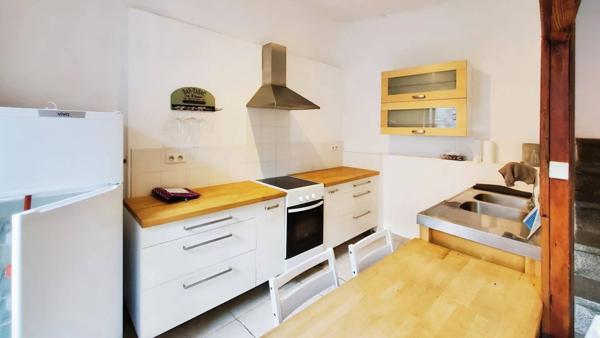 Charmante maison de village avec garage et terrasse