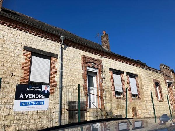 En Exclusivité avec votre agent immobilier Sylvain ORFANI du réseau BSK Immobilier, une maison de 130 m² située dans la charmante commune de Leuze dans l'Aisne.
Ce bien immobilier, niché au cœur d'un village typique de la Thiérache, se divise en deux parties distinctes. 
La première partie de la maison est en grande partie rénovée. Il comprend un vaste salon de 42 m², quatre chambres spacieuses dont deux au rez-de-chaussée et deux à l'étage, avec des surfaces comprises entre 11 et 14 m². La cuisine équipée a un style contemporain. Elle s'accompagne d'une salle de bain également mise au goût du jour. Au sol dans le salon et une chambre il y a un beau carrelage d'époque dans un état impeccable. 
Les travaux de finition à prévoir sont le revêtement de sol au 1er étage et salle de bain et peindre les murs. 
La seconde partie, indépendante, offre une surface de 47 m² (en dehors des 140 m2 de surface habitable )avec une entrée individuelle, idéale pour créer un logement autonome ou pour être rattachée à la partie principale en fonction des projets des futurs propriétaires. Cette seconde partie nécessite une rénovation complète, offrant un réel potentiel pour personnaliser cet espace unique. 

Il y a également un grand garage pour faire un atelier ou lieu de réception en été. 
..................
Exclusively with your real estate agent Sylvain ORFANI of the BSK Immobilier network, a 130 m² house located in the charming town of Leuze in the Aisne department.

This property, nestled in the heart of a typical Thiérache village, is divided into two distinct sections.

The first section of the house is largely renovated. It includes a spacious 42 m² living room, four large bedrooms (two on the ground floor and two upstairs) ranging in size from 11 to 14 m². The fitted kitchen has a contemporary style. It is complemented by a bathroom that has also been updated. The living room and one bedroom feature beautiful period tiles in impeccable condition.

The finishing work required includes flooring on the first floor and in the bathroom, and painting the walls. The second, independent section offers 47 m² of space (in addition to the 140 m² of living space) with its own entrance, ideal for creating a self-contained apartment or for connecting to the main house, depending on the future owners' plans. This second section requires complete renovation, offering real potential for personalizing this unique space.

There is also a large garage suitable for use as a workshop or summer reception area.