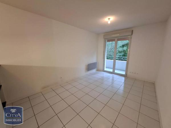 Appartement à louer 2 pièces 36.04m² Layrac (47390)