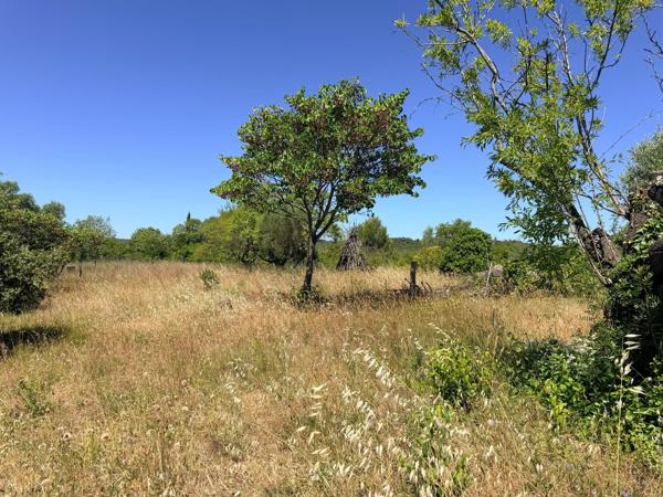 Terrain de loisirs viabilisé  avec ancien Maset, proximité lotissement