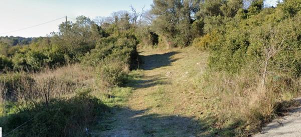 Terrain de loisirs viabilisé  avec ancien Maset, proximité lotissement