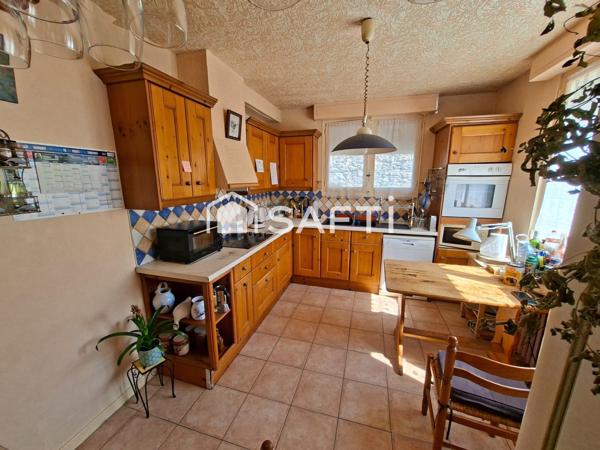Maison familiale avec sous-sol total – 4 chambres