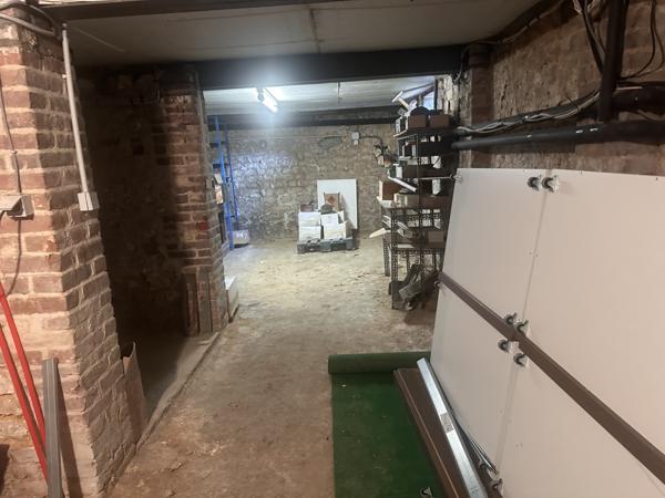 Maison
         7 pièces
        - 250 m² 439 000 € *
