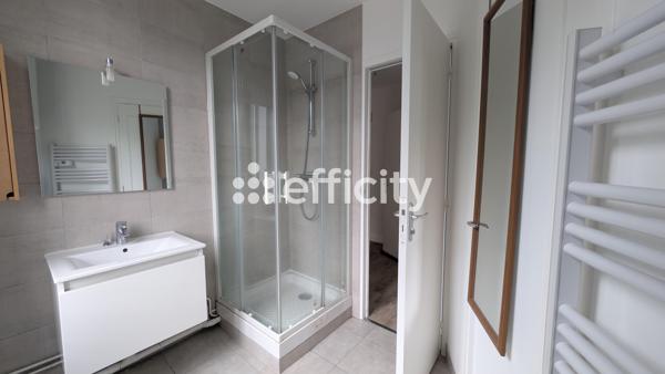 Appartement
         2 pièces
        - 47 m² 171 000 € *