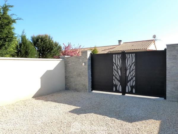 Maison 185 m² à Gençay 86160