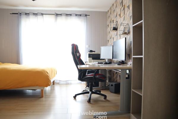Maison 185 m² à Gençay 86160