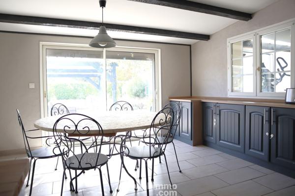 Maison 185 m² à Gençay 86160
