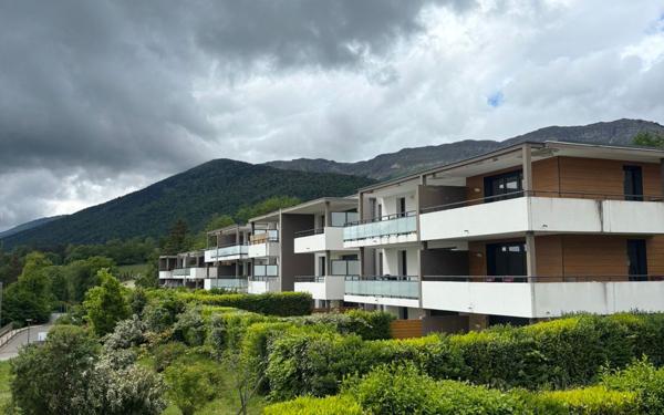 Appartement à louer    2 pièces •  Gex