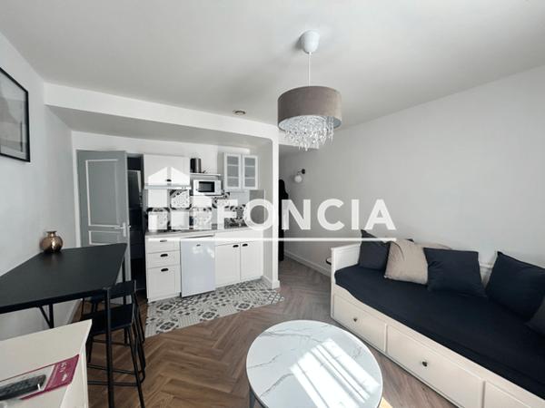Location Studio meublé 18.33 m² - 1 RUELLE SAINTE EUGENIE Nimes 30000