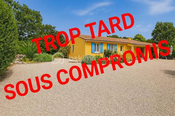 LE THORONET (83340) – Votre conseillère Fabienne Rigaud vous propose de découvrir cette agréable maison T4 de plain‑pied, exposée plein sud, située dans un environnement calme et recherché, à proximité immédiate du village et à seulement quelques minutes de l’accès autoroutier du Cannet‑des‑Maures.

Parfaitement entretenue, cette maison offre un cadre de vie confortable, fonctionnel et prêt à emménager.

Extérieurs
Implantée sur un terrain plat et clos d’environ 1 600 m², la propriété bénéficie de prestations appréciables :
Portail électrique
Grande aire de stationnement
Carport pour deux véhicules
Espaces de rangement extérieurs
Jardin soigné et parfaitement entretenu
Terrasse couverte 


Intérieur
Espace de vie
La maison se compose d’un séjour lumineux d’environ 45 m² avec cheminée, offrant un espace convivial et chaleureux.
Cuisine indépendante équipée
Bureau modulable selon vos besoins
Véranda climatisée avec jacuzzi et douche, véritable espace de détente
Buanderie fonctionnelle

Espace nuit
Suite parentale de 20 m² avec salle d’eau privative
Deux chambres 
Une salle de bains
WC indépendants

Annexes
Atelier


Les + du bien
Maison de plain‑pied
Exposition plein sud
Volumes lumineux et bien agencés
Environnement calme et résidentiel
Proximité des commodités du Thoronet
Bien entretenu – aucun travaux à prévoir

Une belle opportunité à découvrir sans tarder !

📞 Pour plus d’informations ou organiser une visite, contactez Fabienne Rigaud au 06 60 81 38 06 ou par mail f.rigaud@bskimmobilier.com