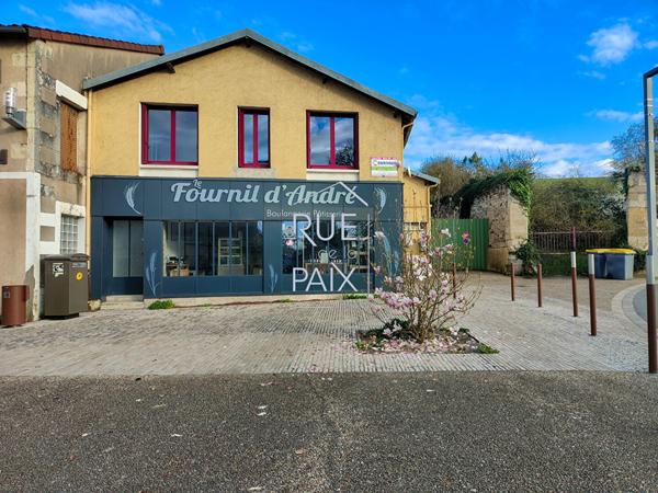 86130 DISSAY Immeuble Mixte Dissay- Local commercial et appartement