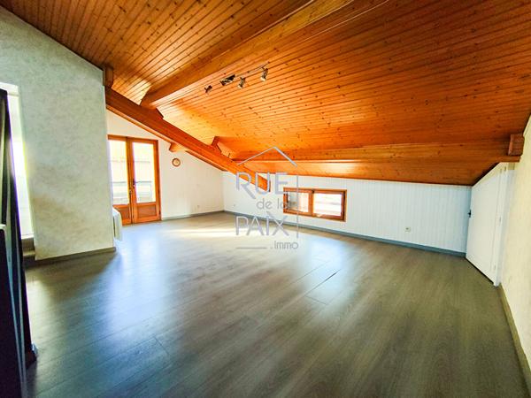 86130 DISSAY Immeuble Mixte Dissay- Local commercial et appartement