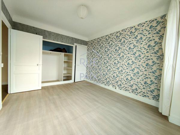 86130 DISSAY Immeuble Mixte Dissay- Local commercial et appartement