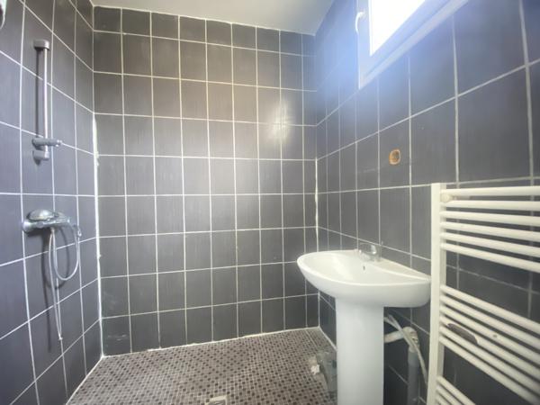 03200 VICHY – APPARTEMENT 3 PIÈCES