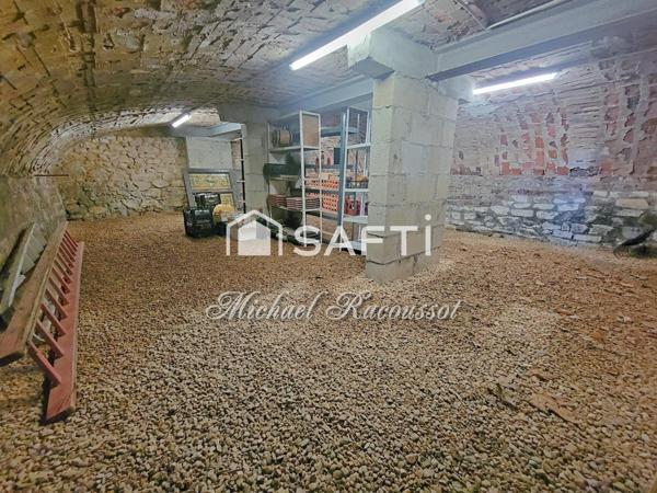 MONTCHANIN – Immeuble rénové + terrain constructible = Rentabilité & Potentiel