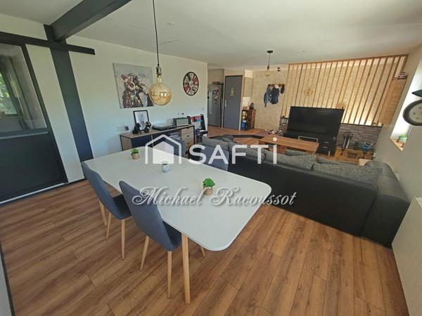 MONTCHANIN – Immeuble rénové + terrain constructible = Rentabilité & Potentiel