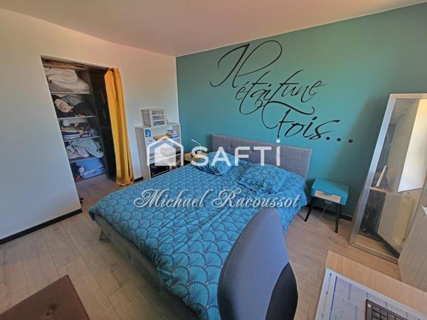 MONTCHANIN – Immeuble rénové + terrain constructible = Rentabilité & Potentiel