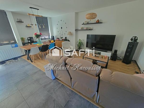 MONTCHANIN – Immeuble rénové + terrain constructible = Rentabilité & Potentiel