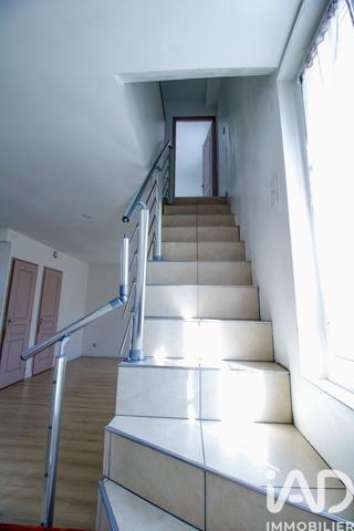 Immeuble à vendre 156 m² Neuilly-sous-Clermont