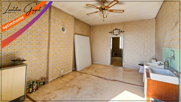 Maison de caractère à rénover au cœur de Souvigny