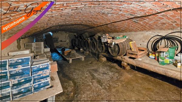 Maison de caractère à rénover au cœur de Souvigny