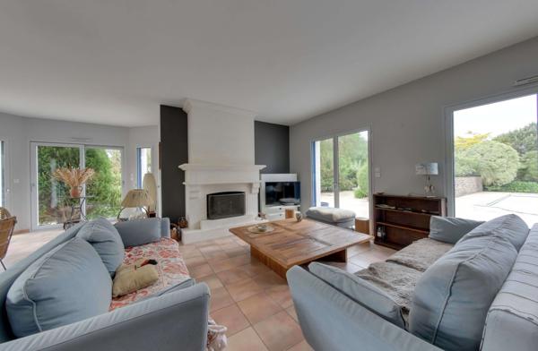 Maison contemporaine avec piscine et grand jardin à Saint-Malo