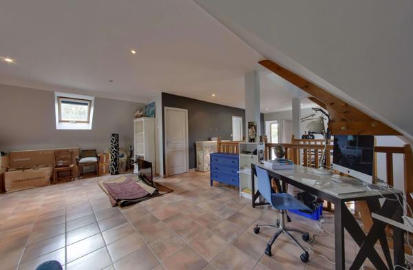 Maison contemporaine avec piscine et grand jardin à Saint-Malo