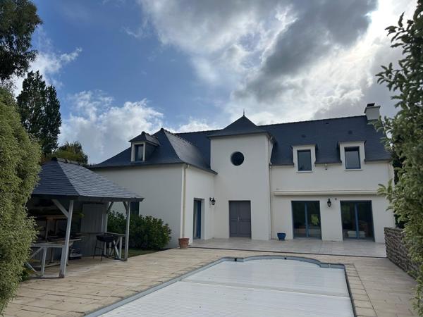 Maison contemporaine avec piscine et grand jardin à Saint-Malo