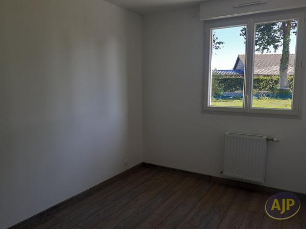 Maison à louer Fegreac : 3 pièces, 76m² avec 2 chambre(s) à 900€ - AJP Immobilier Redon