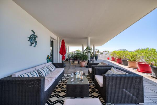 Appartement de standing avec terrasse d'exception – 3 chambres, 140 m² de terrasse