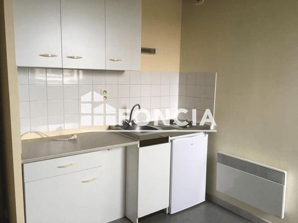 Location Appartement 2 pièces 31.09 m² - 76-78 RUE DE MONTBERNAGE Poitiers 86000