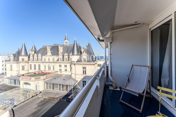 T1 bis rénové avec balcon et vue bassin au cœur de la Ville d’Été