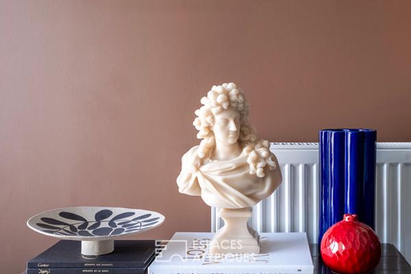 Dernier étage avec balcon sur cour dans le centre de Nogent