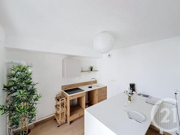 Appartement T3 à vendre  3 pièces - 70,40 m 2   ST JACQUES DE LA LANDE  - 35