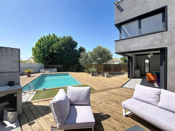 Maison à vendre 820 000 € Saint-Jean-de-Védas 10 p 240 m² DPE A