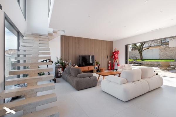 Maison à vendre 1 375 000 € Saint-Jean-de-Védas 6 p 212 m² DPE A