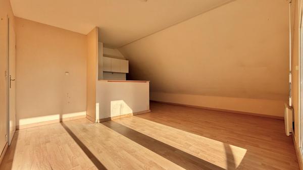 Appartement 2 pièces - CORBEIL-ESSONNES 91100