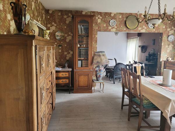 ROCHEFORT dans résidence avec ascenseur - appartement de 83 m² de type 3 avec place de parking