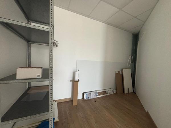 Local commercial neuf à louer - LE PASSAGE, emplacement idéal avec stationnement !