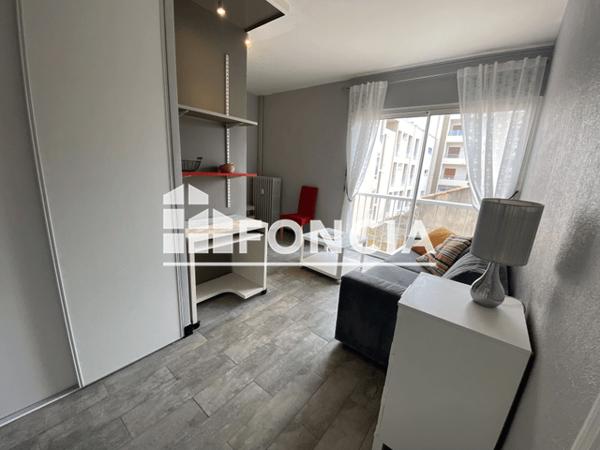 Location Studio meublé 29.17 m² - 6 TRAVERSE RENAUDEL Hyeres Les Palmiers 83400
